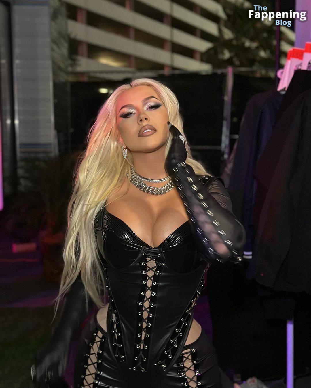 Christina Aguilera Rocks Her Black Leather Outfit (10 Photos)