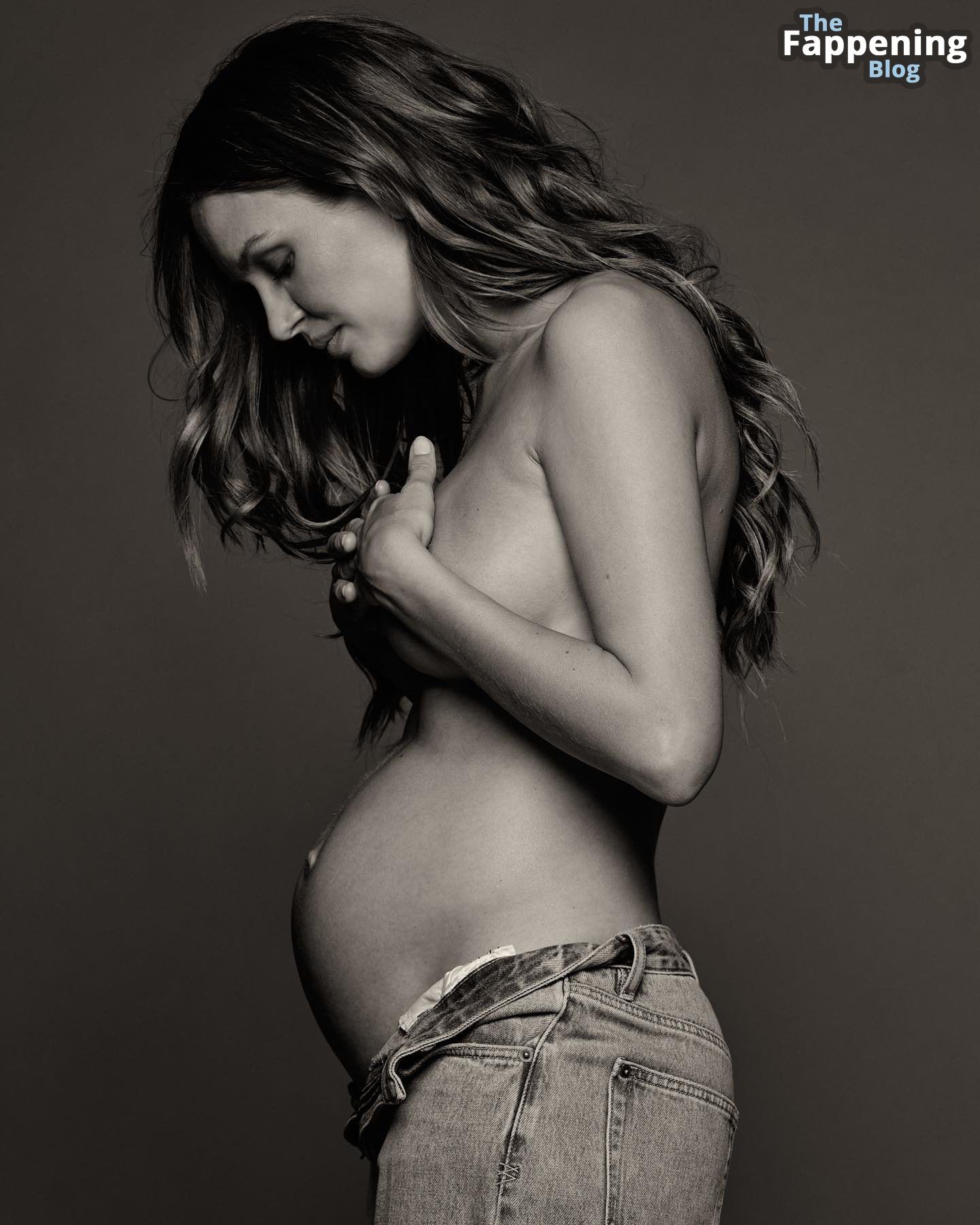 josephine-skriver-pregnant-topless-photo-5-thefappeningblog.com_.jpg