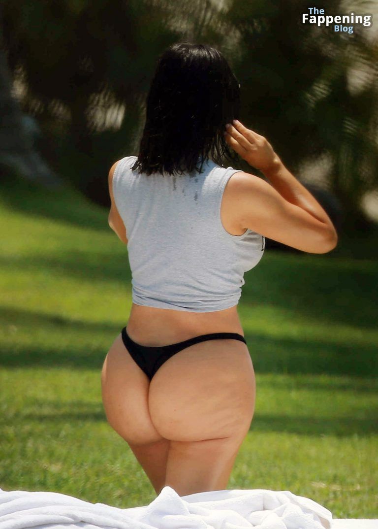 kim-kardashian-ass-84602-thefappeningblog.com_.jpg