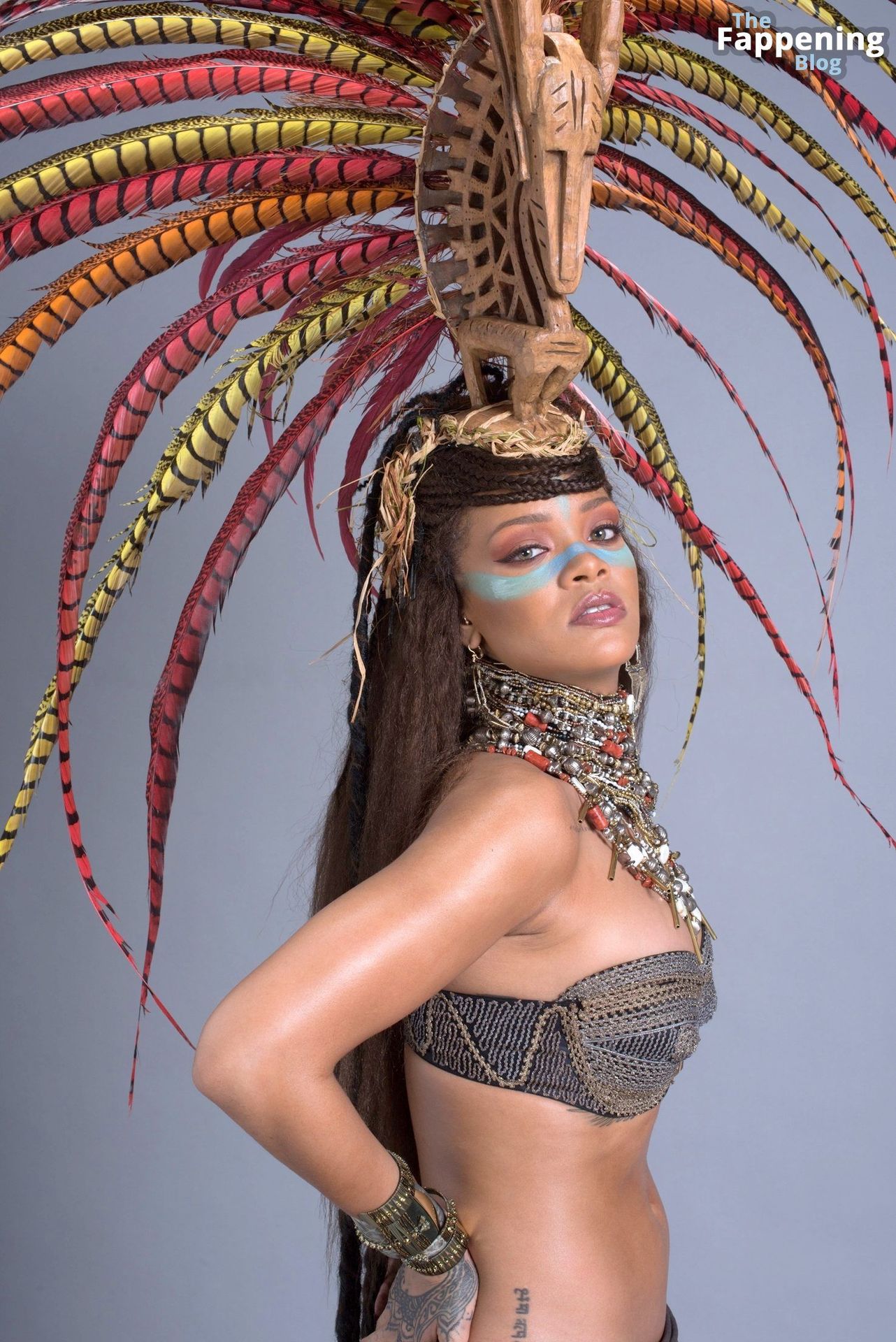 Rihanna Displays Her Beautiful Figure in Hot “Valerian” Movie 2017 Shoot (49 Photos)
