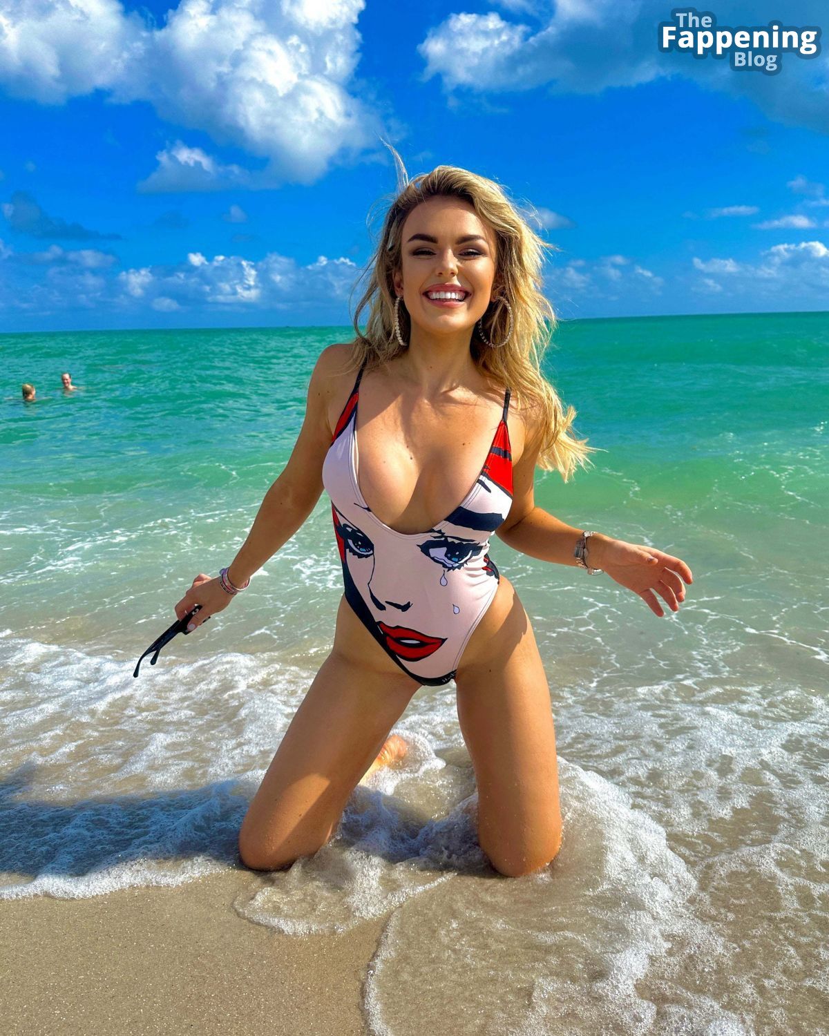 Tallia Storm Displays Her Stunning Bikini Body (32 Photos)