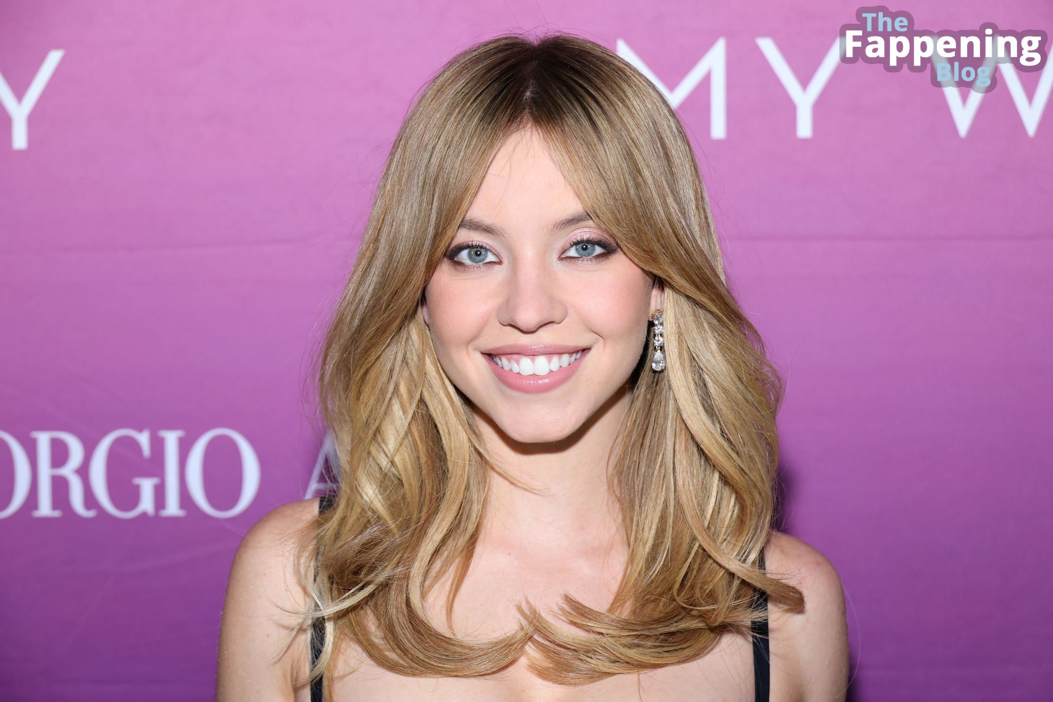 Sydney Sweeney Shows Off Her Sexy Boobs at the Armani Beauty My Way Launch in NY (19 Photos)