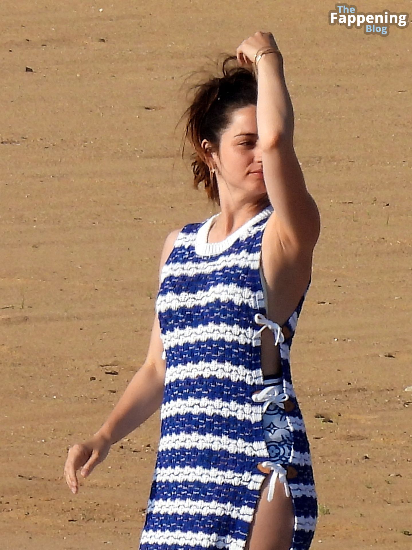 Ana de Armas Looks Sexy in a Swimsuit at the Beach in Greece (75 Photos)