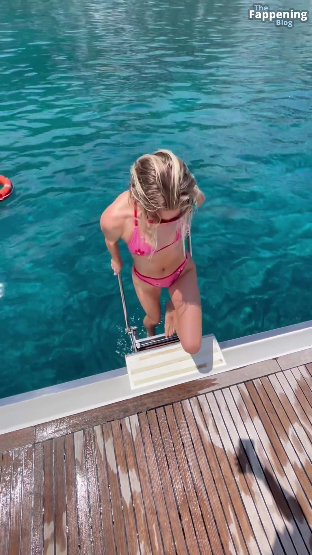 Elsa Hosk Shows Off Her Sexy Bikini Body (19 Photos + Video)