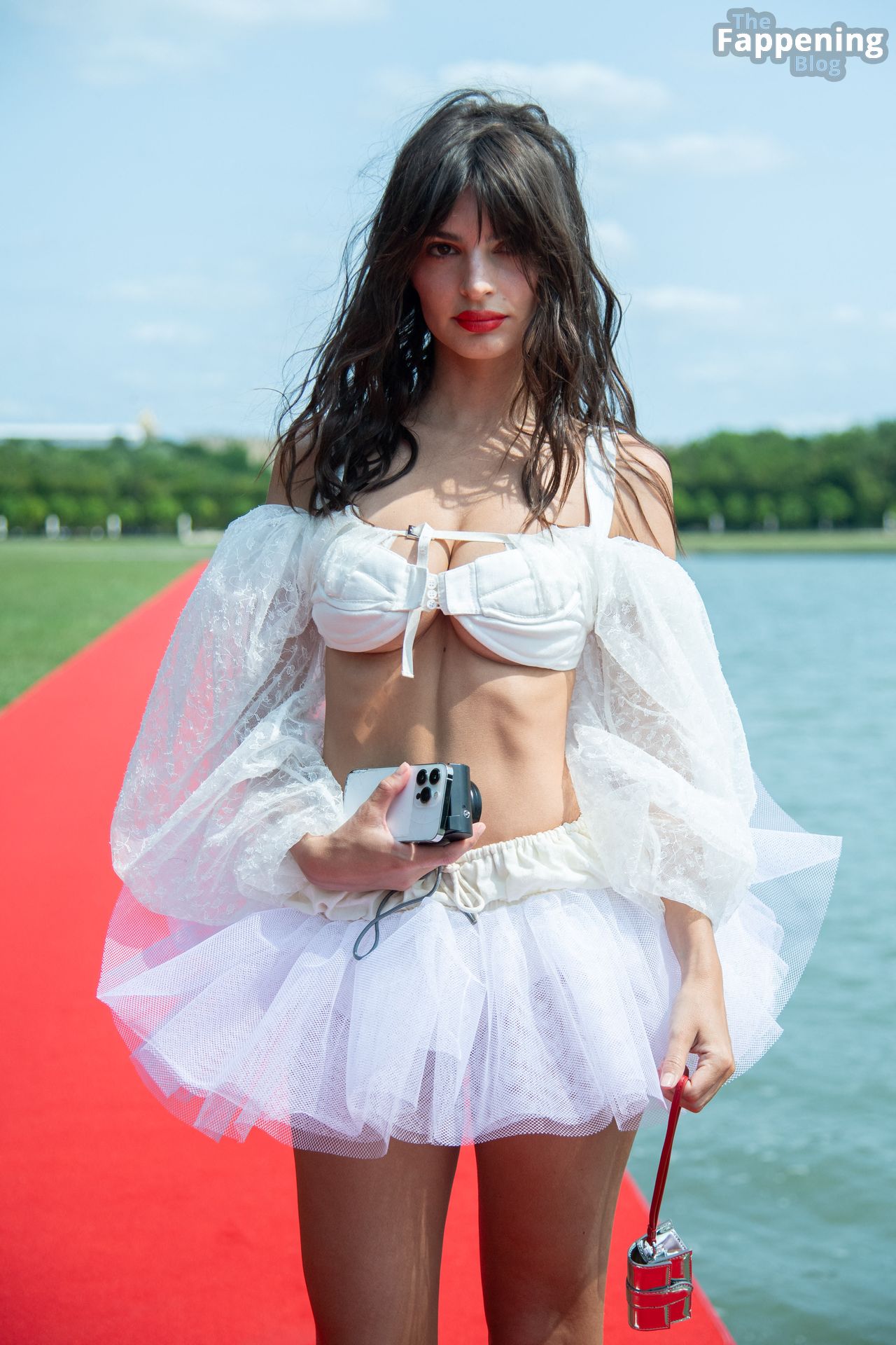 Emily Ratajkowski Flaunts Her Stunning Figure at the Jacquemus Show (138 Photos)