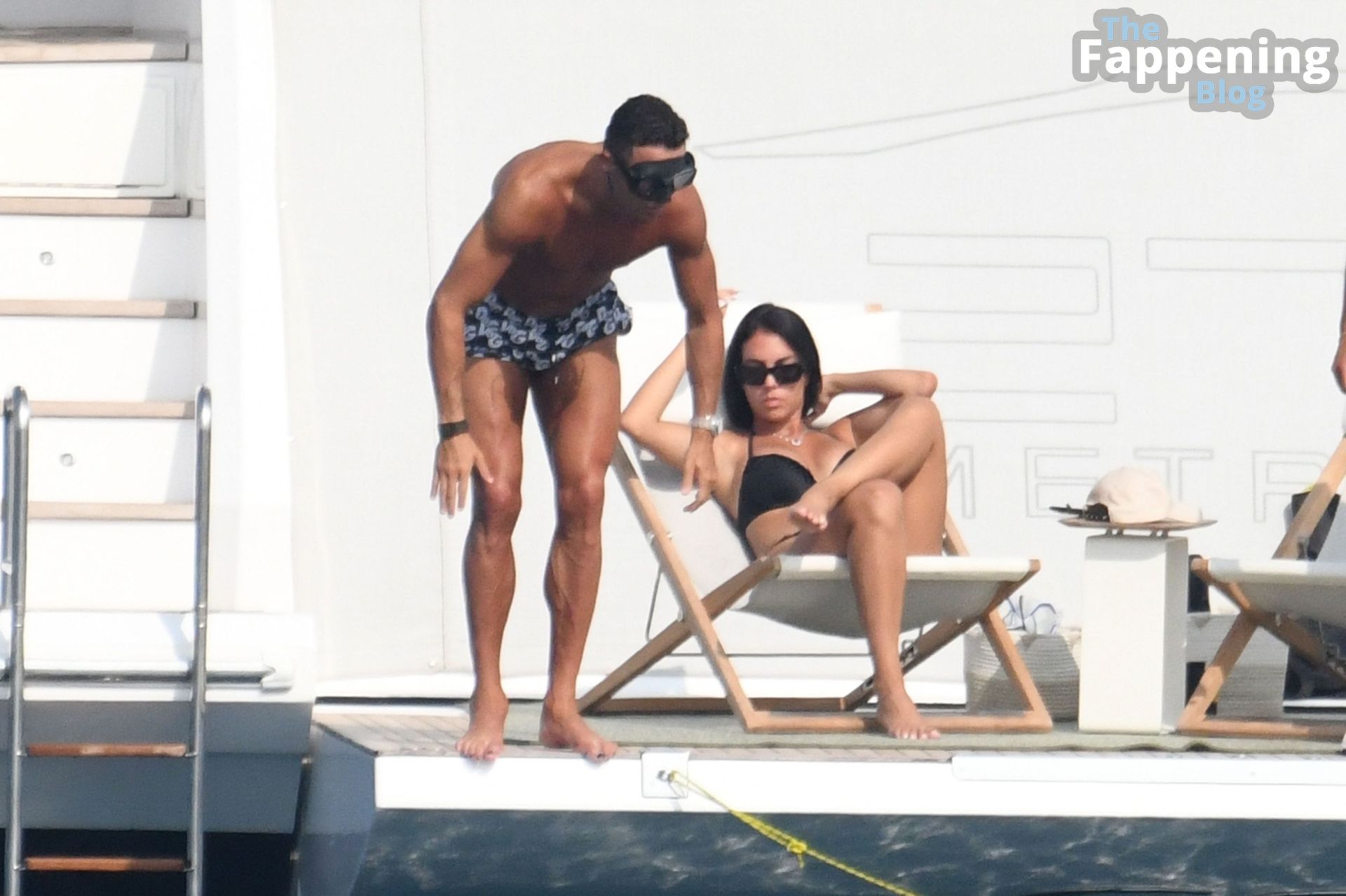 Georgina Rodriguez &amp; Cristiano Ronaldo are Pictured on Holiday in Sardinia (57 Photos)