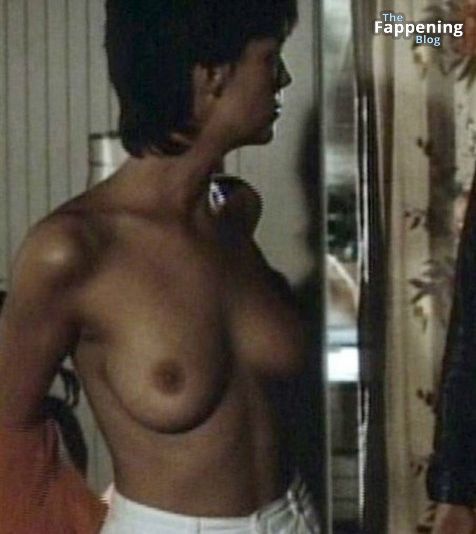 Jamie Lee Curtis Nude Collection (28 Photos + GIFs)