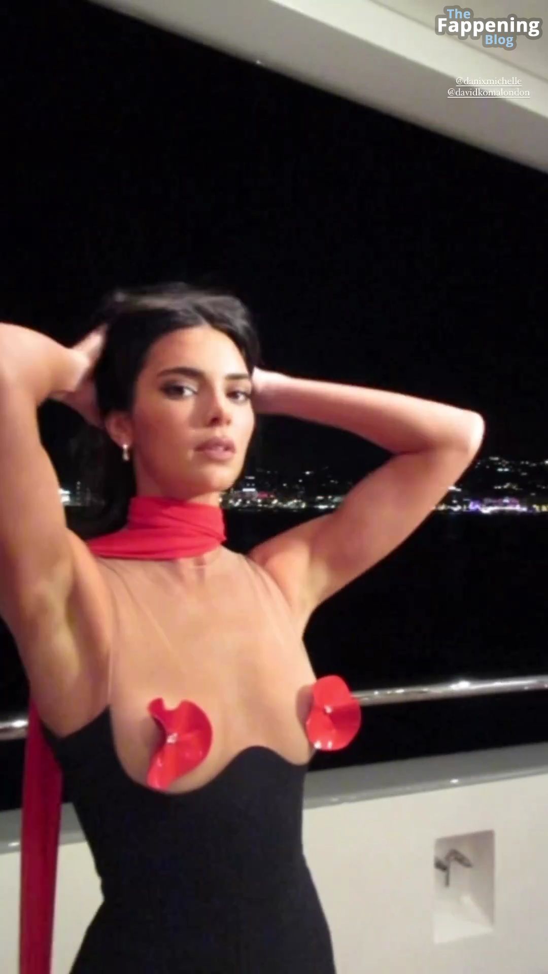 Kendall-Jenner-Topless-The-Fappening-Blog-7-1.jpg