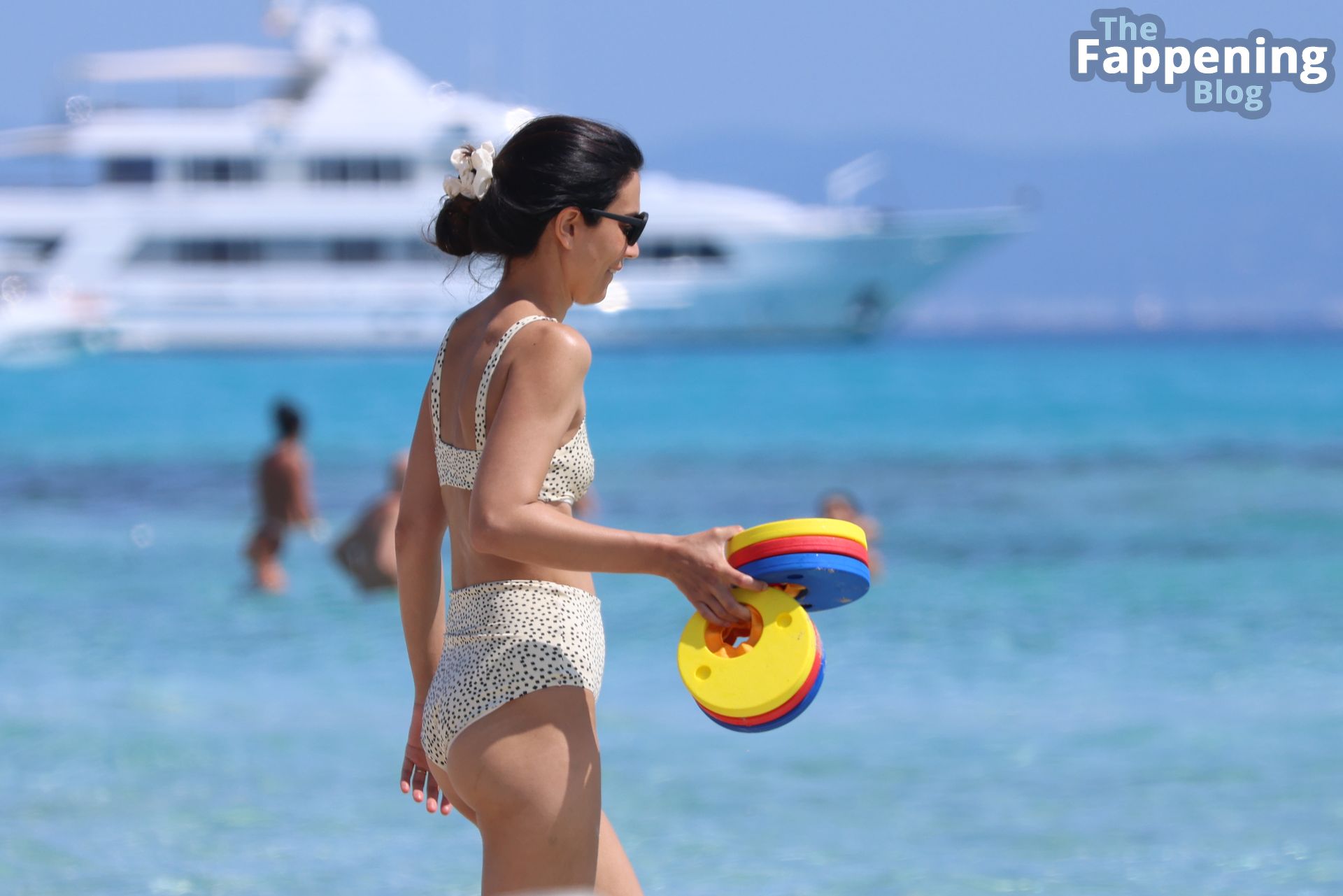 Sassa de Osma is Pictured on Holiday in Ibiza (22 Photos)
