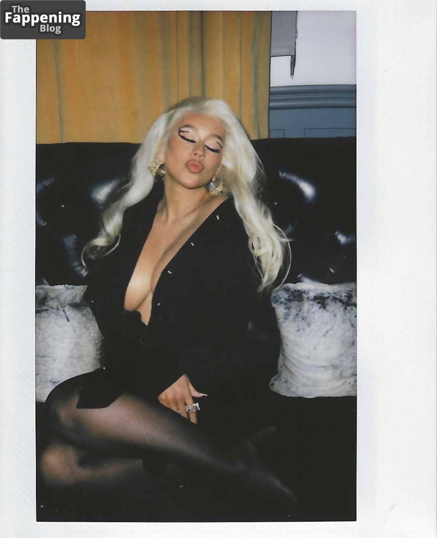 Christina Aguilera Sexy (10 Photos)