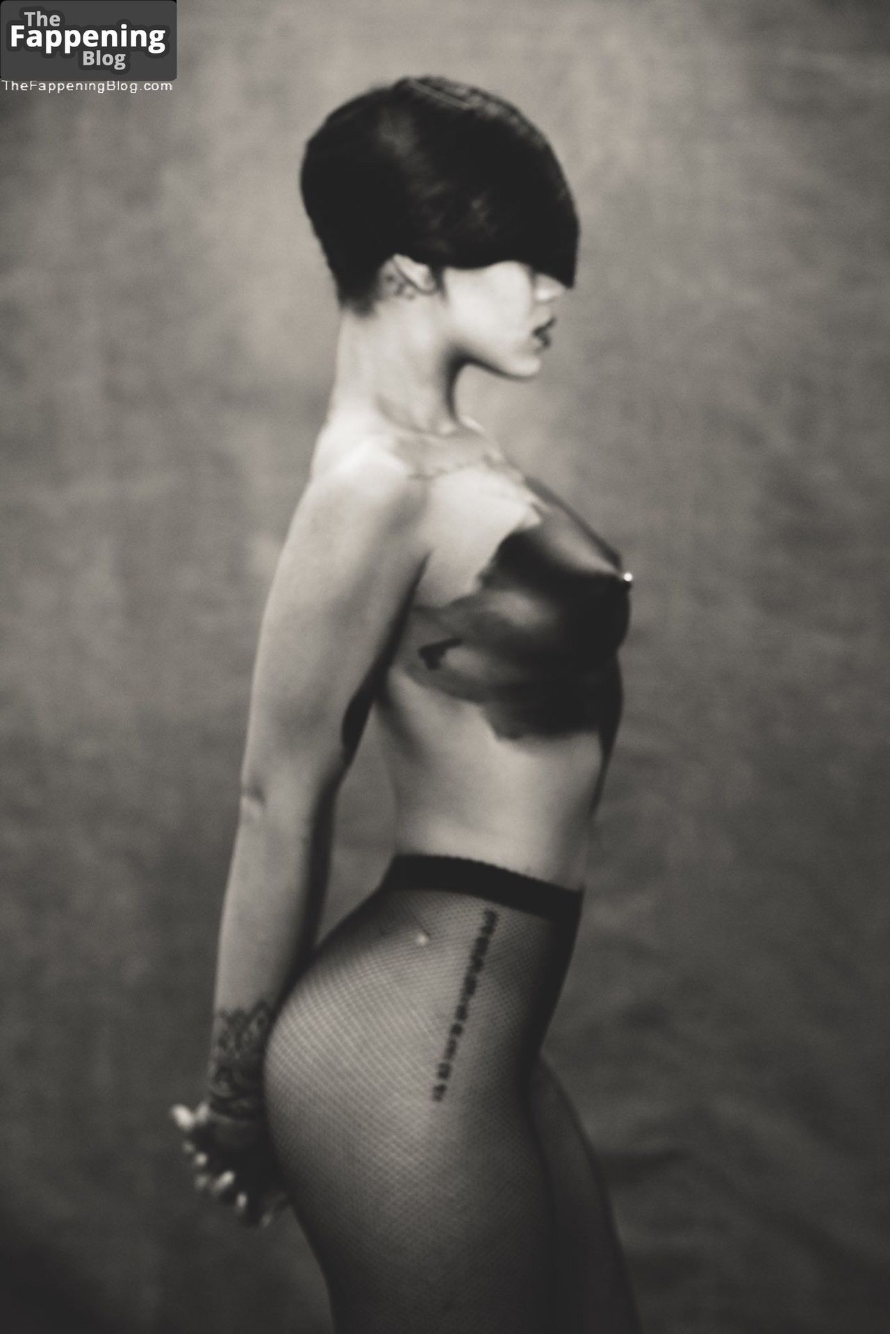 Rihanna Nude Sexy 1