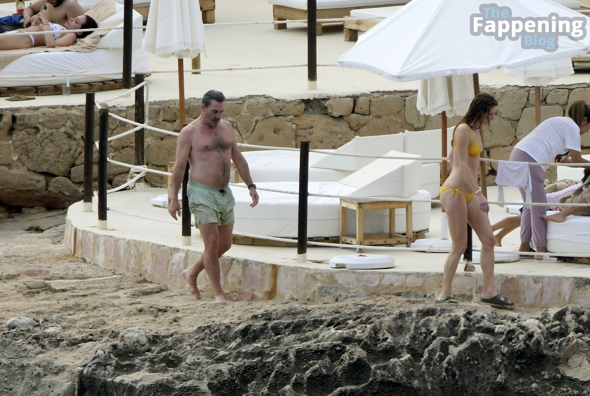 Anna Osceola &amp; Jon Hamm Enjoy Their Honeymoon in Mallorca (70 Photos)