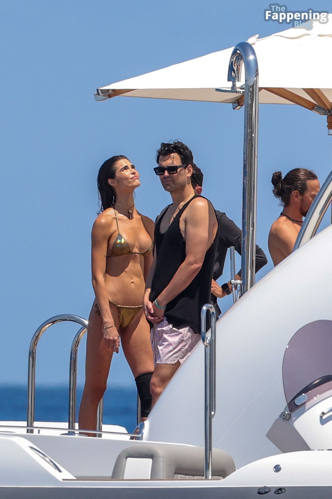 Carol Mendes &amp; Jared Leto Enjoy a Vacation with Friends in Ibiza (40 Photos)