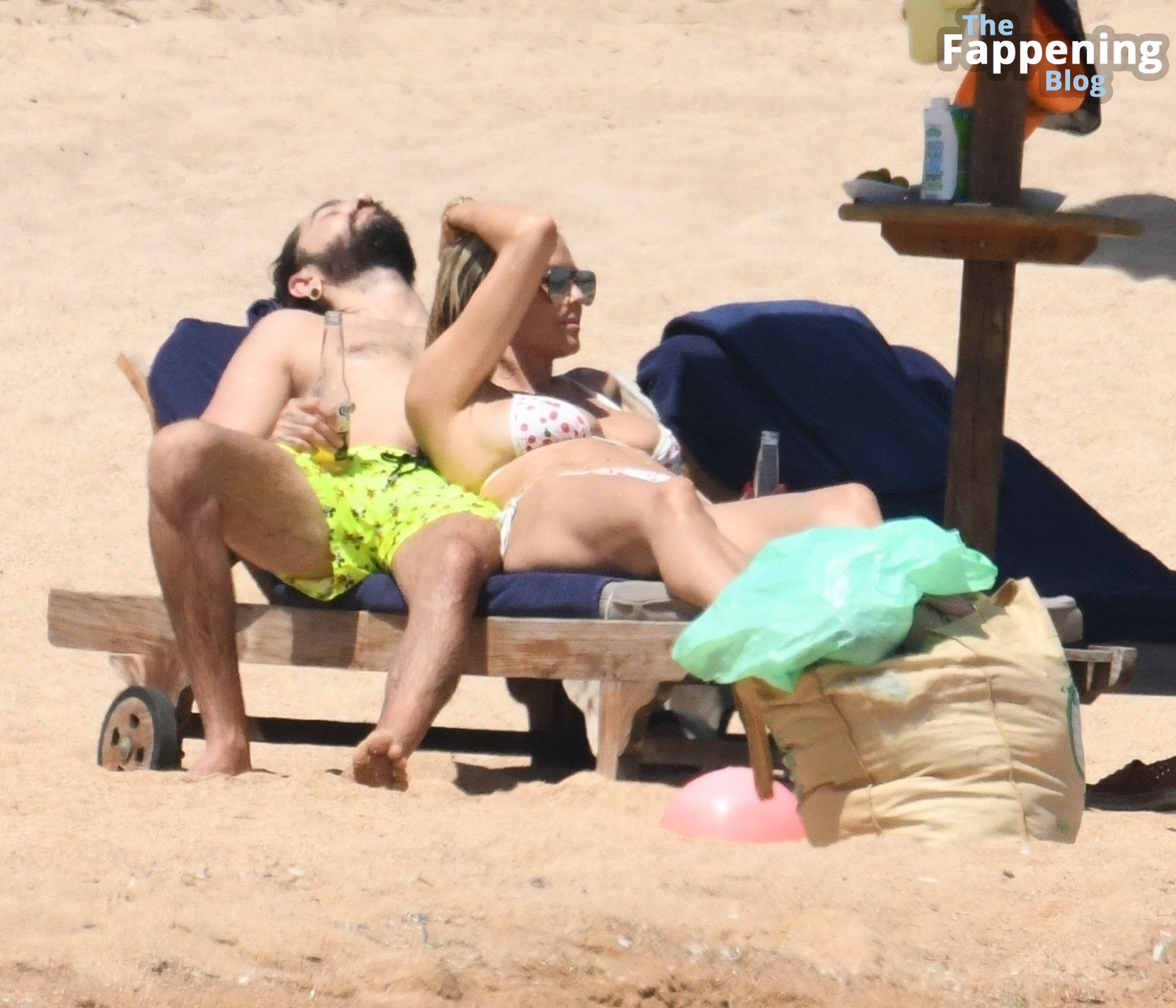 Heidi Klum &amp; Tom Kaulitz Enjoy a Day on the Beach in Sardinia (70 Photos)