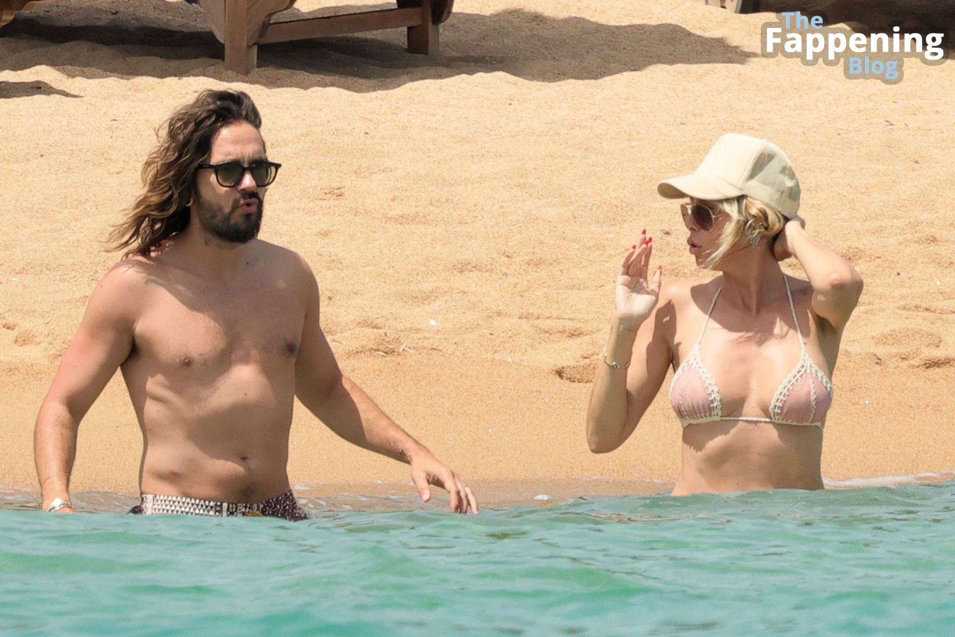 Heidi Klum is Seen with Her Husband Tom Kaulitz on the Beach in Sardinia (54 Photos)