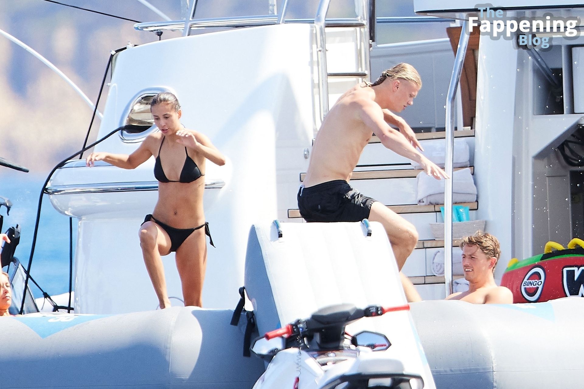 Isabel Johansen is Pictured Having Fun with Erling Haaland in South of France (44 Photos)
