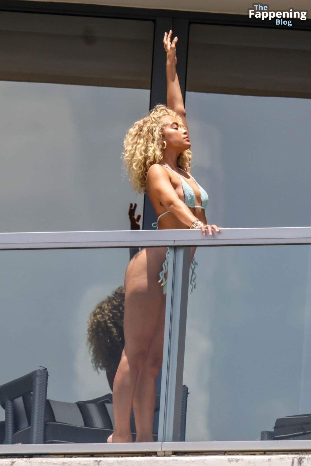 Jasmine Sanders Snaps Some Solo Bikini Shots on Her Balcony in Miami (28 Photos)