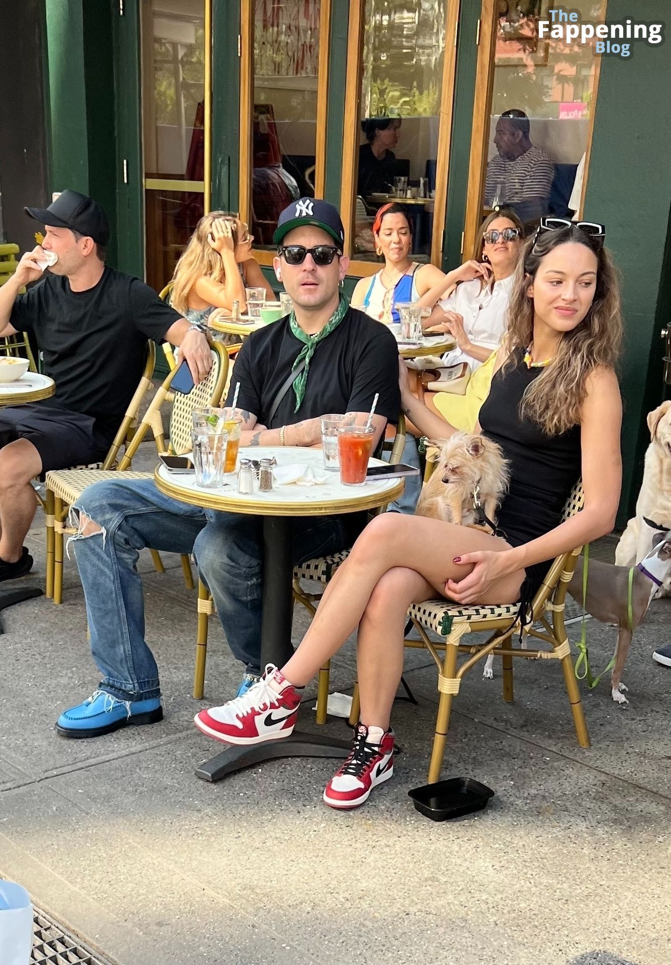 Jenaye Noah &amp; G-Eazy Enjoy a Lunch Date with Their Dogs in NYC (35 Photos)