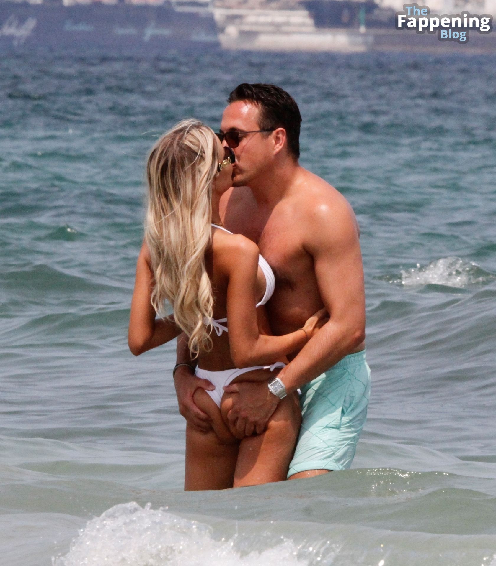 Jotti Verbruggen Enjoys Her Summer Holidays with Her New Boyfriend in Ibiza (34 Photos)