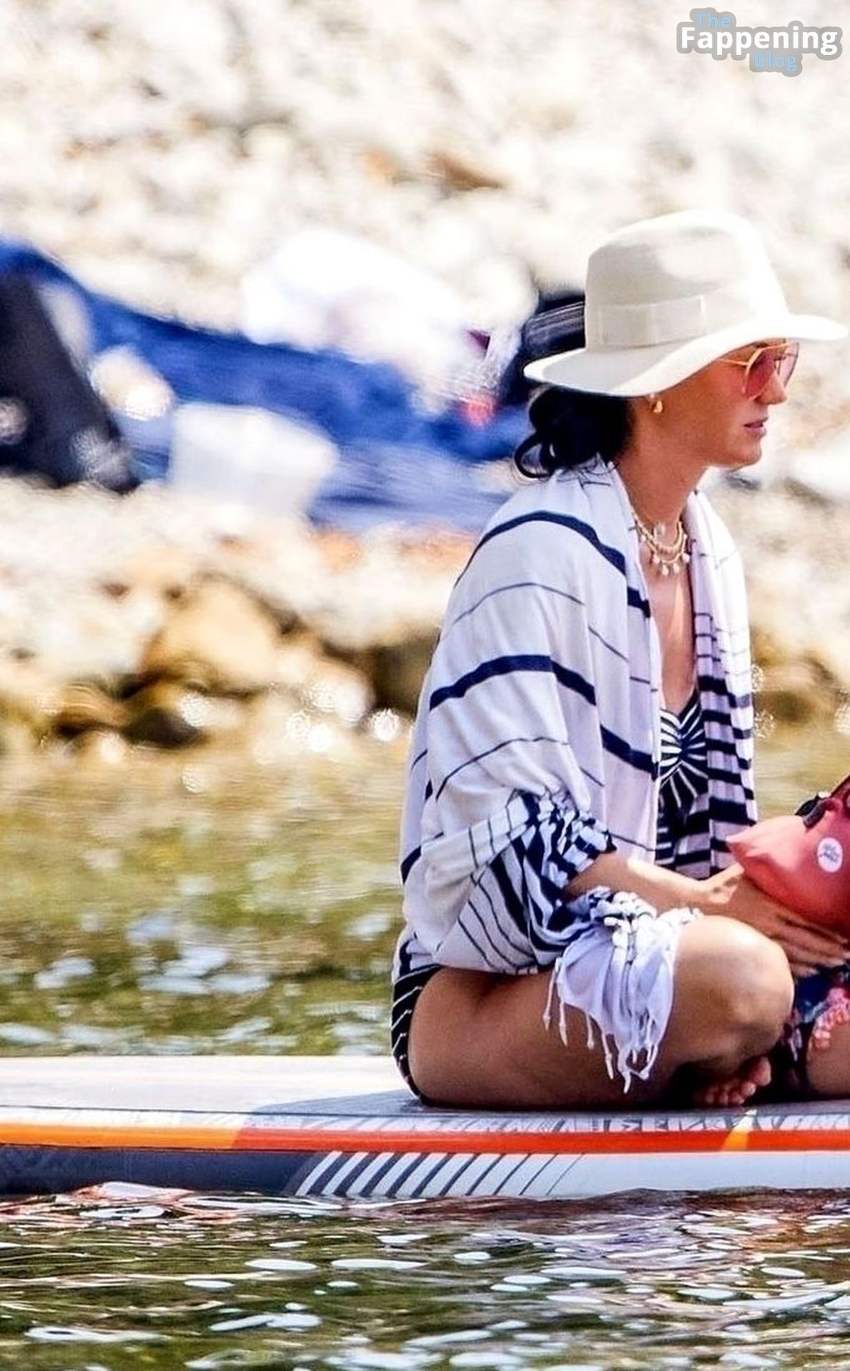 Katy Perry &amp; Orlando Bloom Pack the PDA in the French Sunshine on Their Family Holiday in St Tropez (78 Photos)