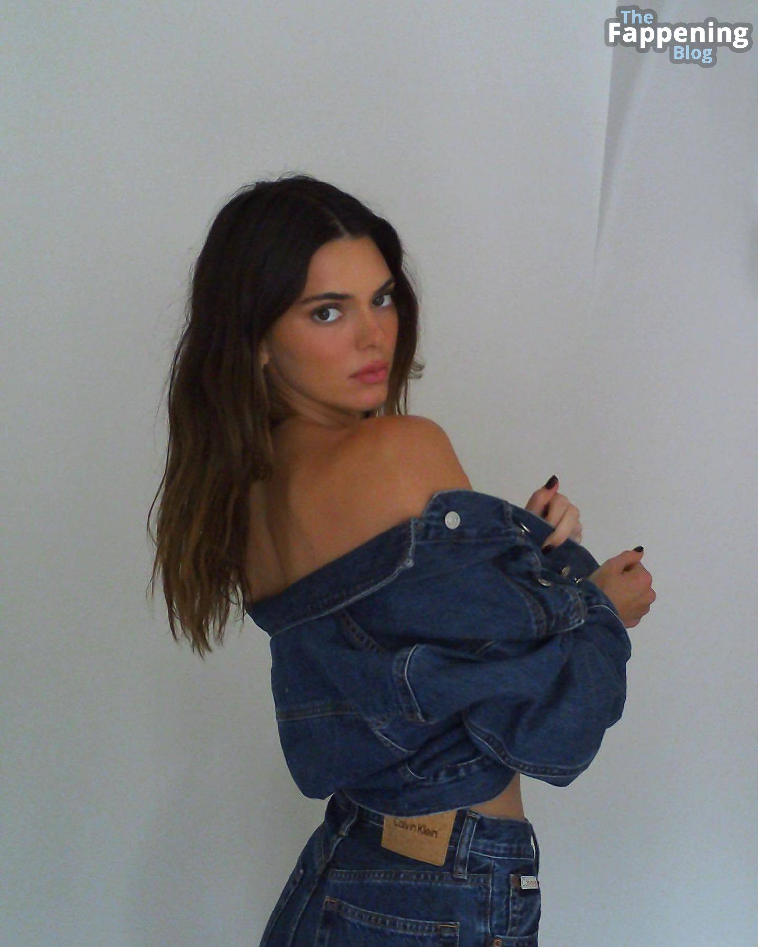 Kendall-Jenner-Calvin-Klein-Sensational-Body-6-thefappeningblog.com_.jpg