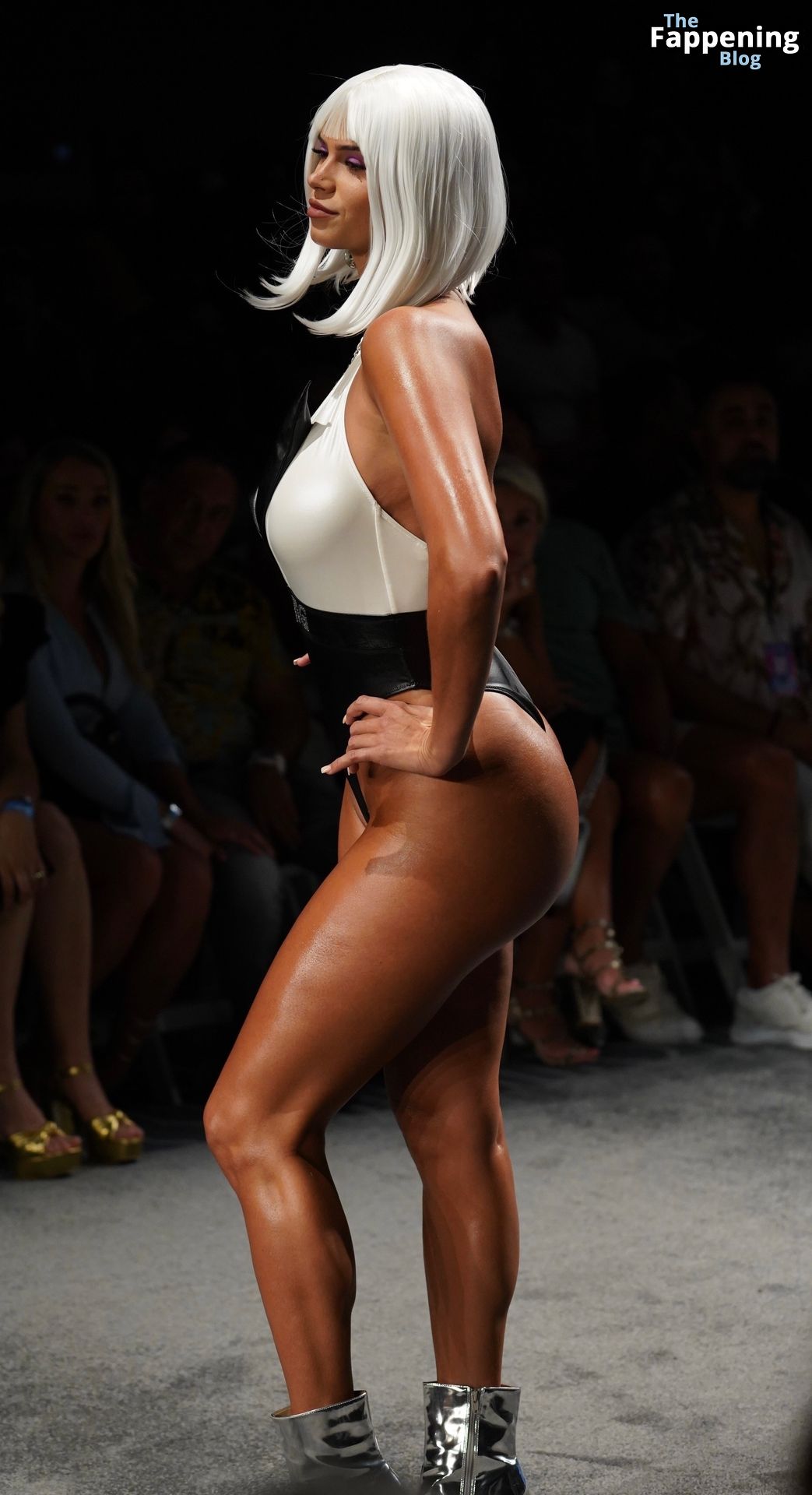 Lucciana Beynon Shows Off Her Sexy Body as She Walks Swim Week in Miami (12 Photos)