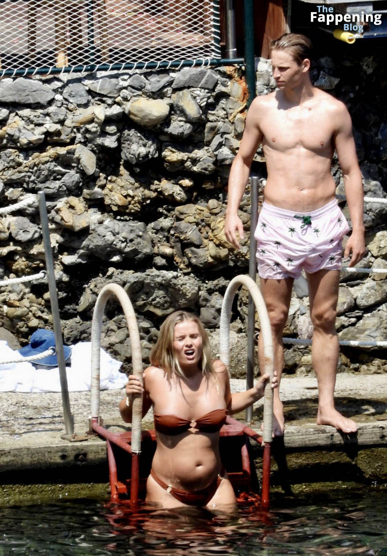 Mikky Kiemeney &amp; Frenkie De Jong Enjoy Their Vacation in Portofino (28 Photos)