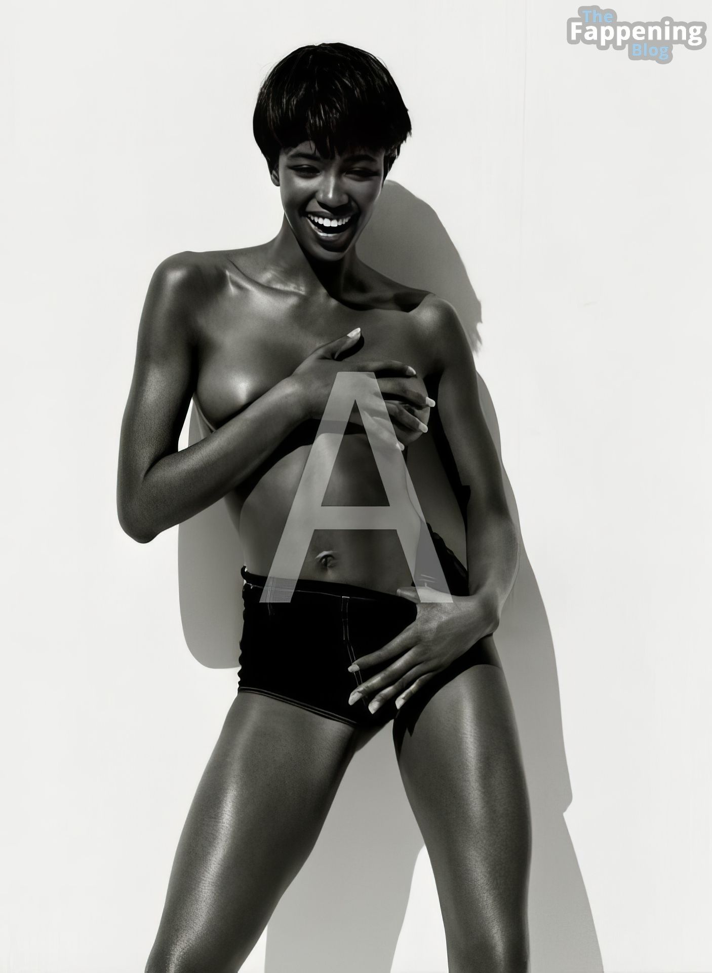Naomi-Campbell-Nude-Sexy-The-Fappening-Blog-11.jpg