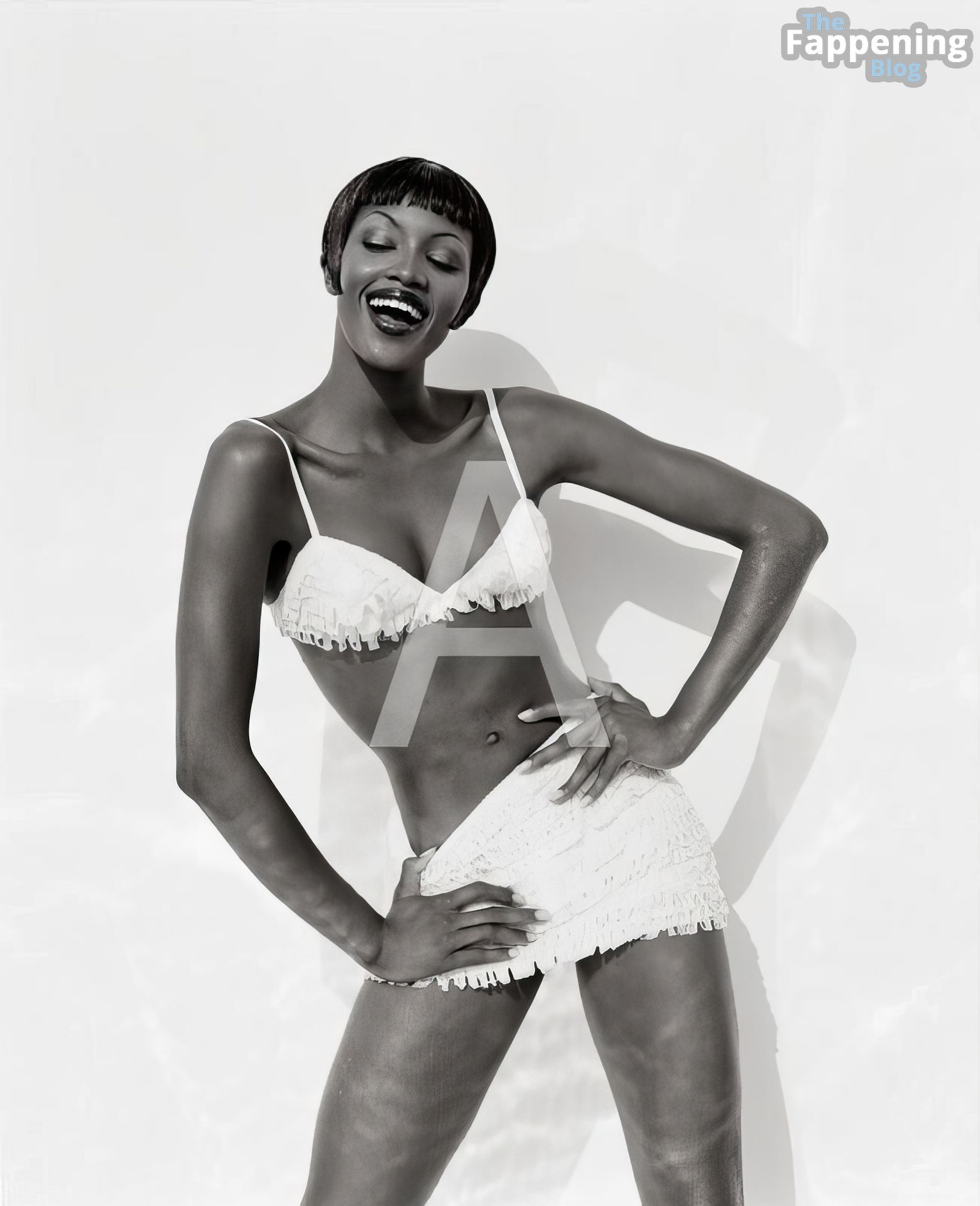 Naomi-Campbell-Nude-Sexy-The-Fappening-Blog-79.jpg