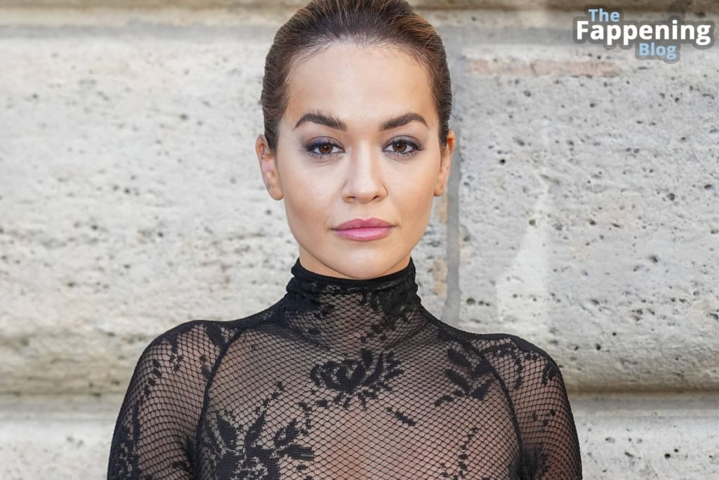 Rita Ora Flashes Her Nude Boobs During The Haute Couture Week In Paris