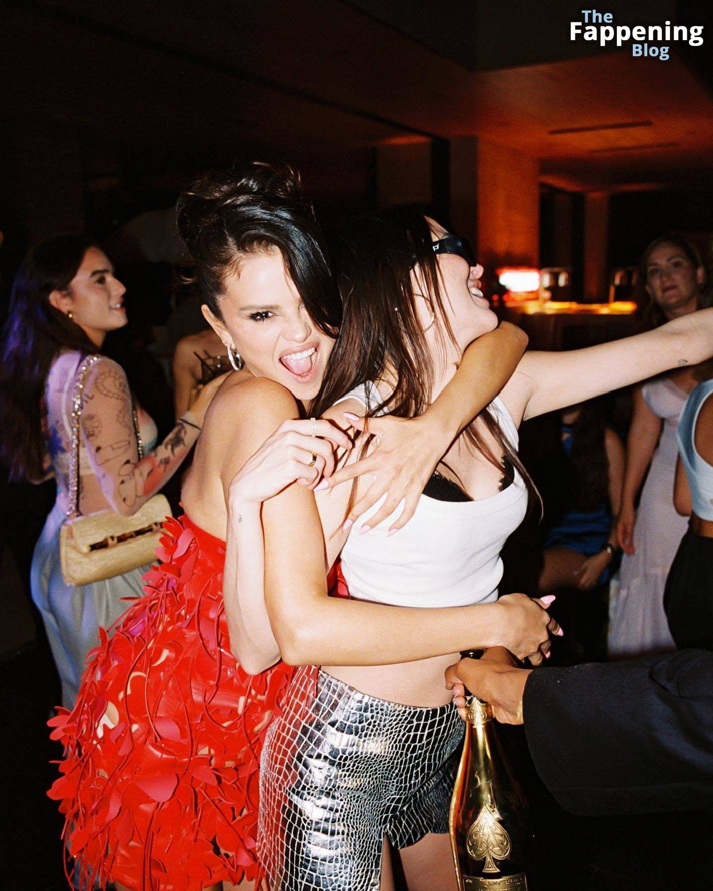 Selena-Gomez-Birthday-Bash-Red-Dress-Big-Boobs-12-thefappeningblog.com_.jpg
