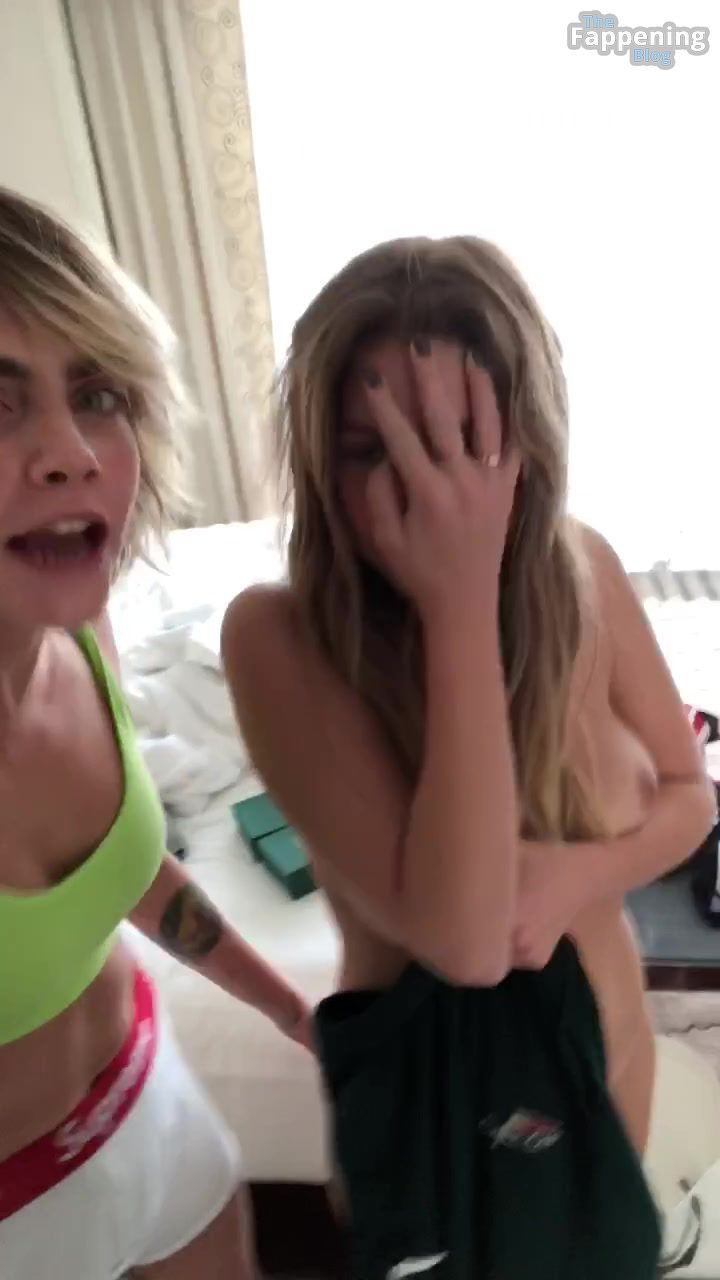 Ashley Benson Nude, Cara Delevingne Sexy Leaked The Fappening (28 Pics + Video)