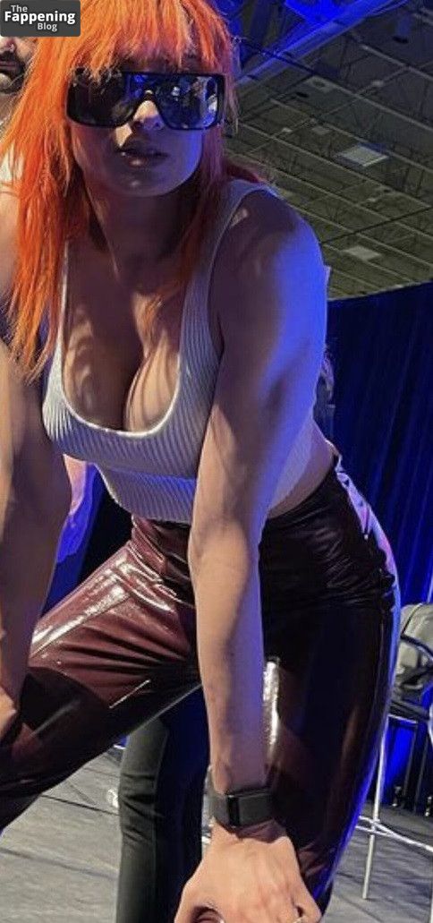 Becky Lynch Sexy (9 Photos)