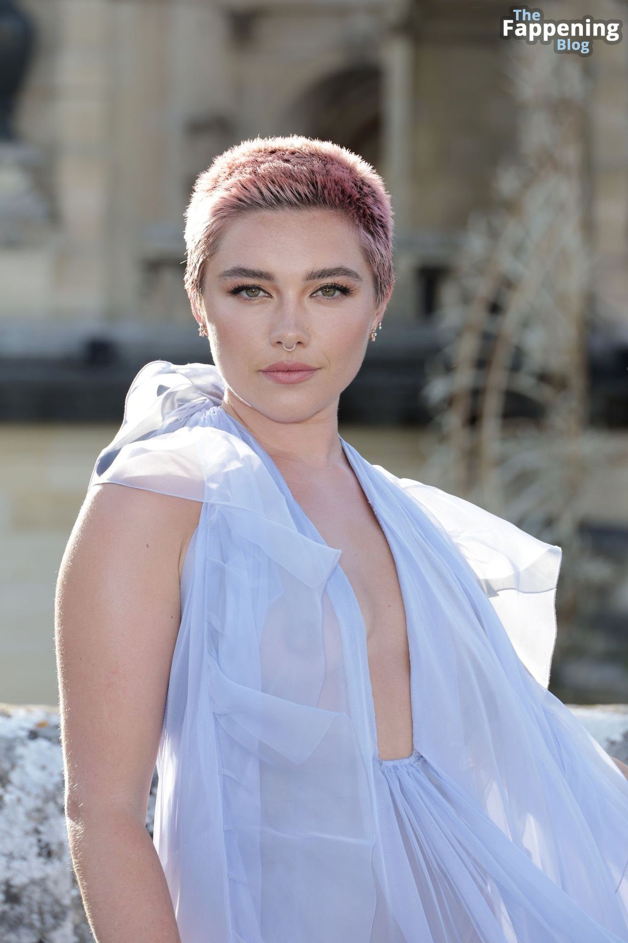 Florence Pugh Flashes Her Nude Tits at the Valentino Haute Couture Show in Paris (26 Photos)