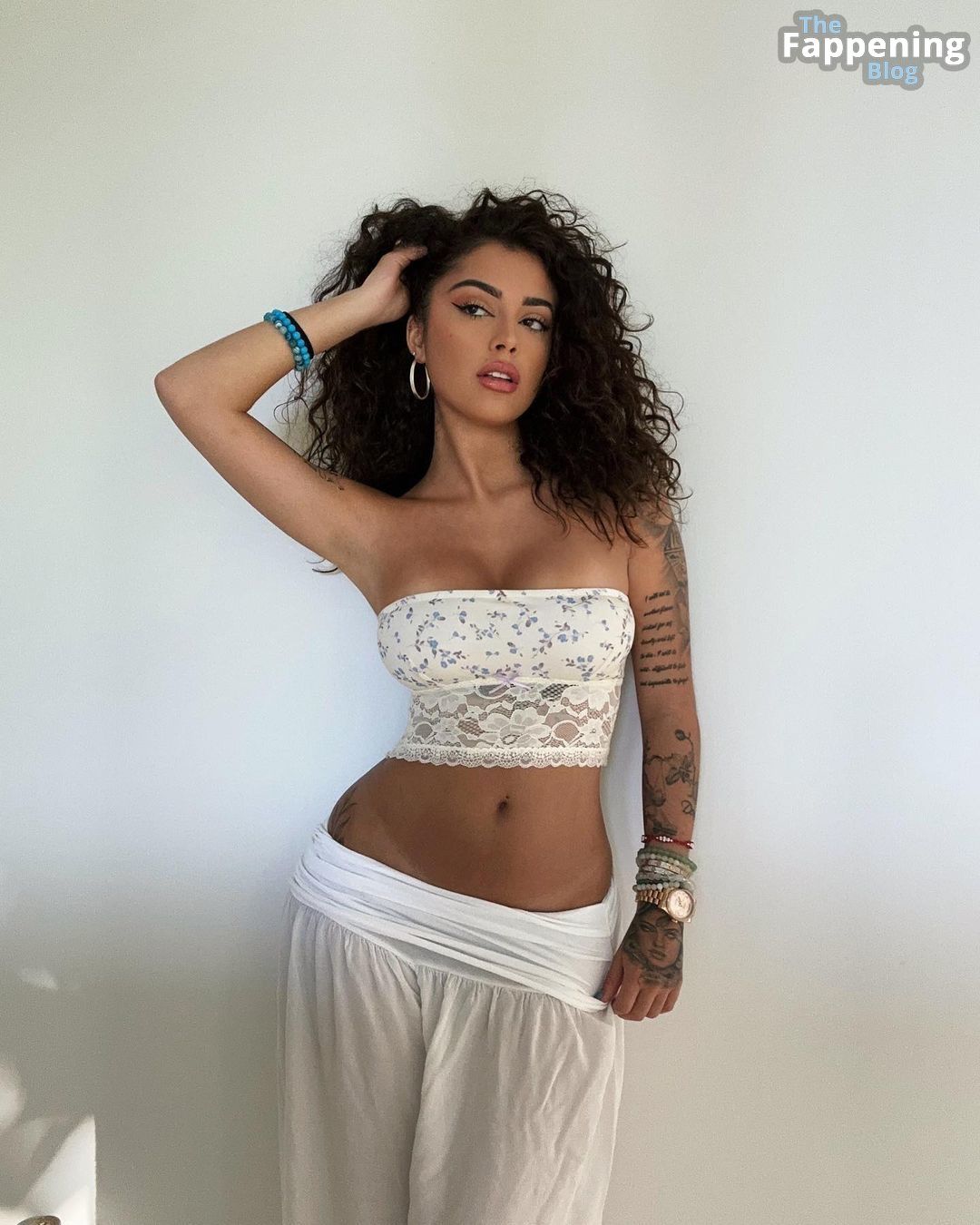 Alluring-Malu-Trevejo-Boobs-and-Cleavage-2-thefappeningblog.com_.jpg