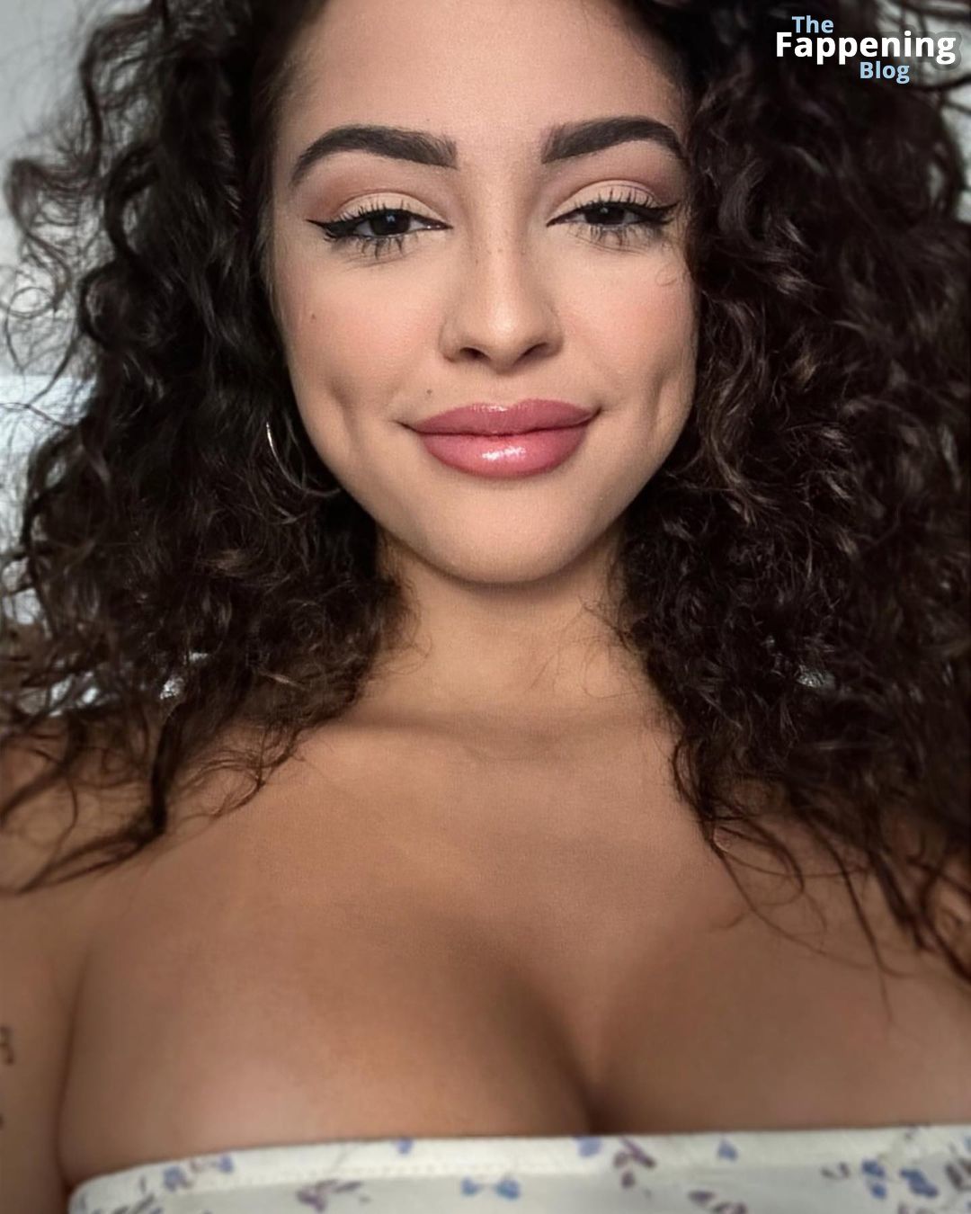 Alluring-Malu-Trevejo-Boobs-and-Cleavage-3-thefappeningblog.com_.jpg