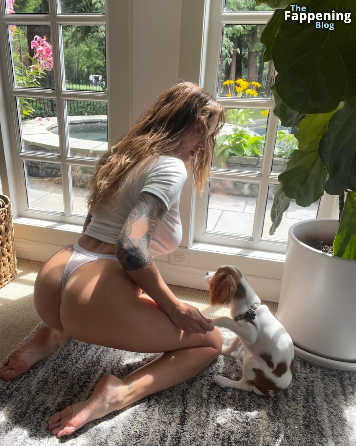 Alyssa Barbara Shows Off Her Sexy Boobs &amp; Butt (10 Photos)