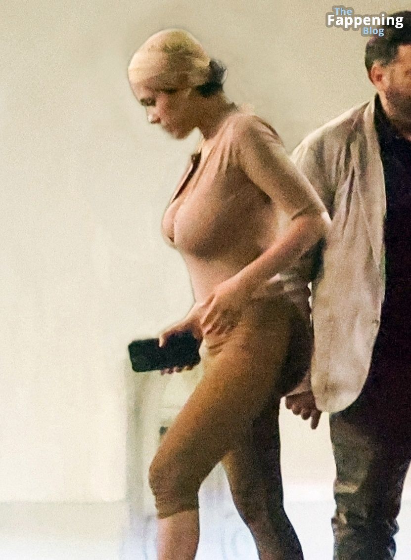 Bianca Censori Naked Tits 1