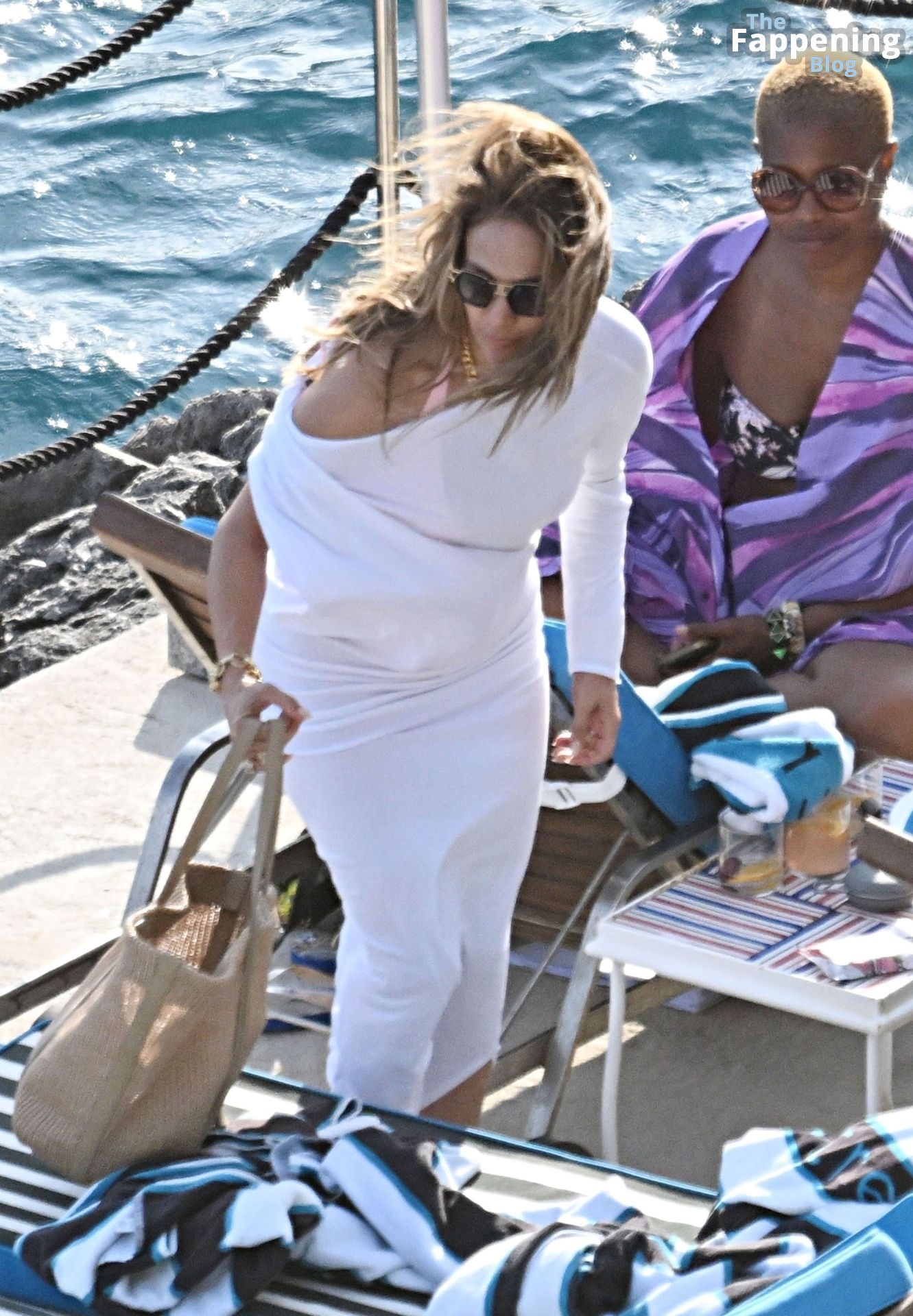 Jennifer Lopez Takes in the Glorious Italian Sunshine During Her Holidays in Positano (48 Photos)