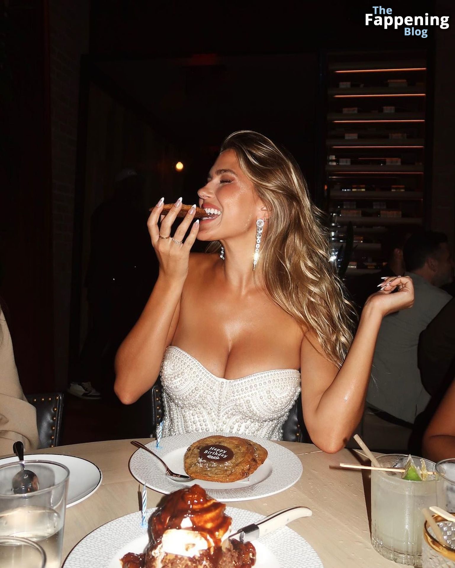 Kara Del Toro is Seen at the Famous Catch Steak Restaurant in Los Angeles (41 Photos)