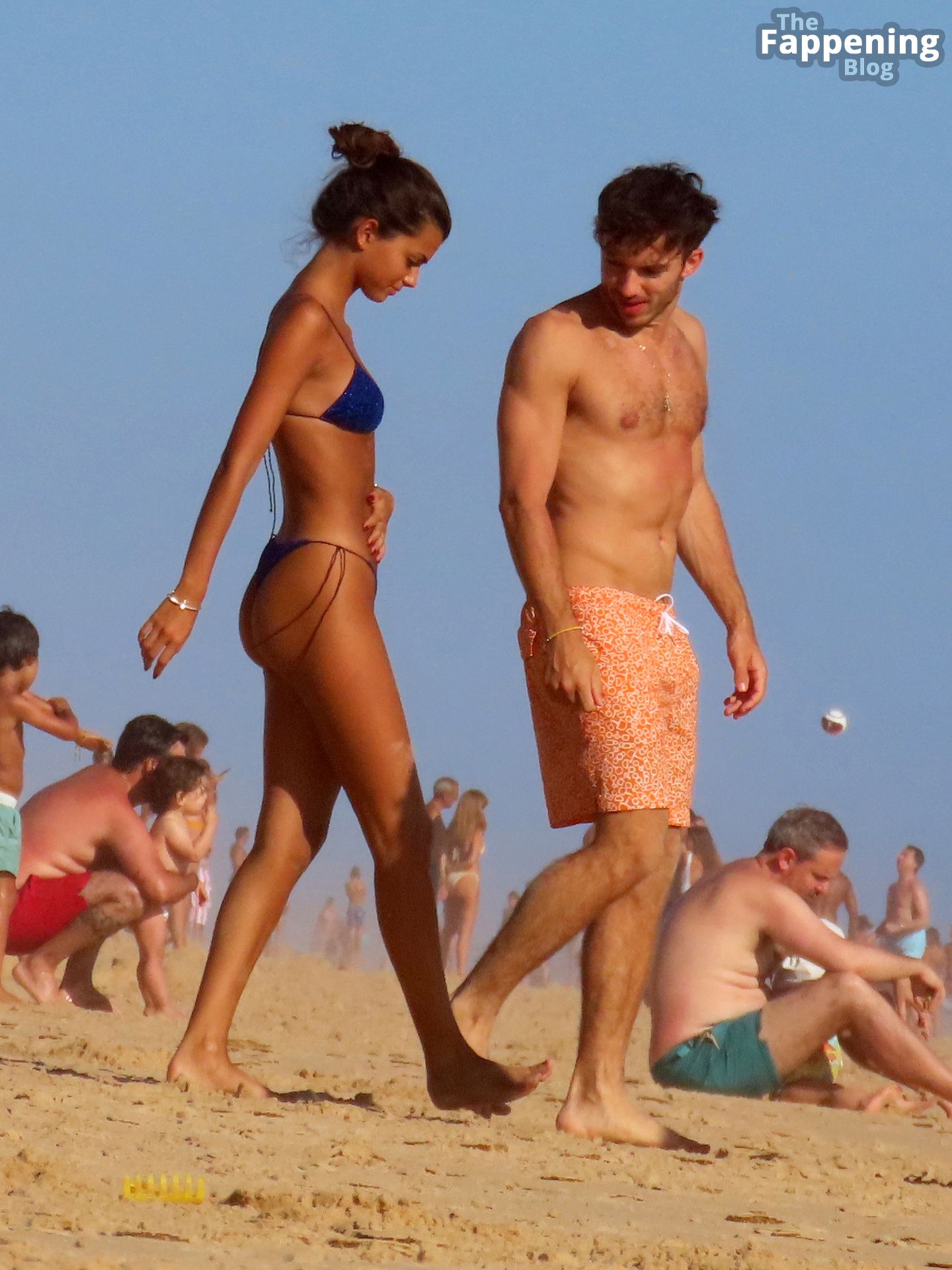 Kika Cerqueira Gomes &amp; Pierre Gasly Enjoy a Day on the Beach in Portugal (42 Photos)