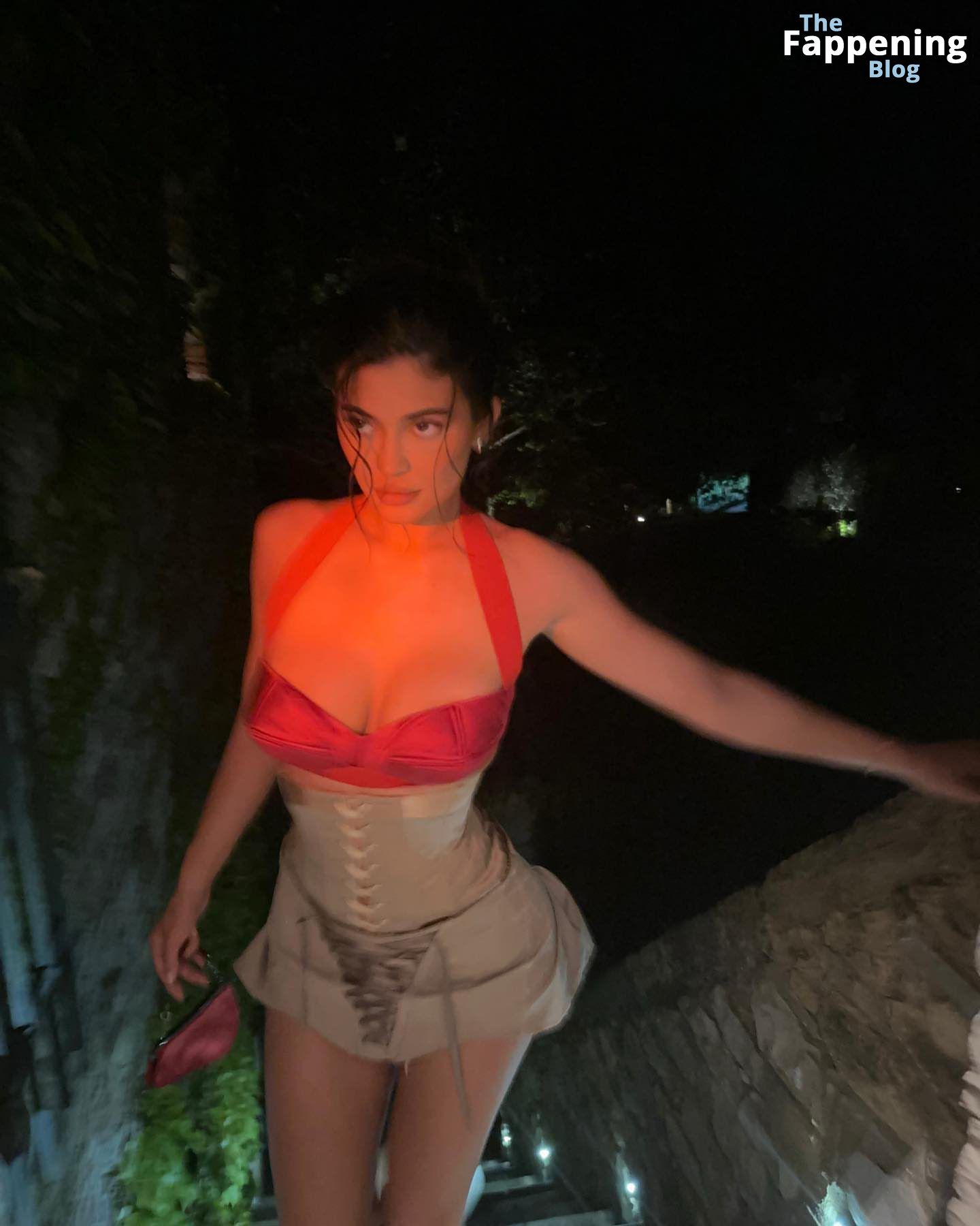 Kylie Jenner Looks Hot in a Red Top (7 Photos)