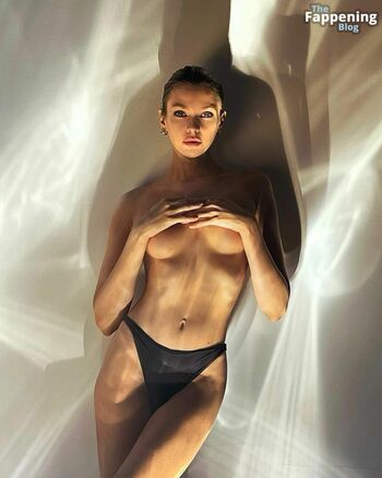 Stella Maxwell / iammarthahunt / stellamaxwell Nude Leaks Photo 3680