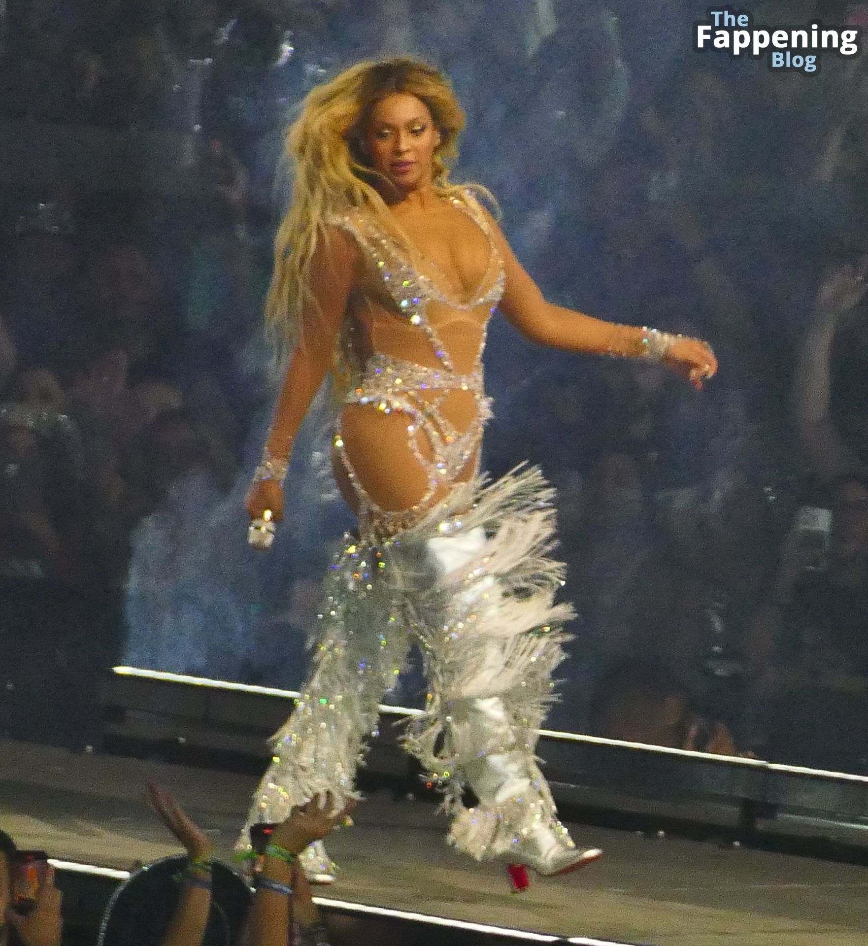 Beyoncé-Sexy-44-The-Fappening-Blog.jpg