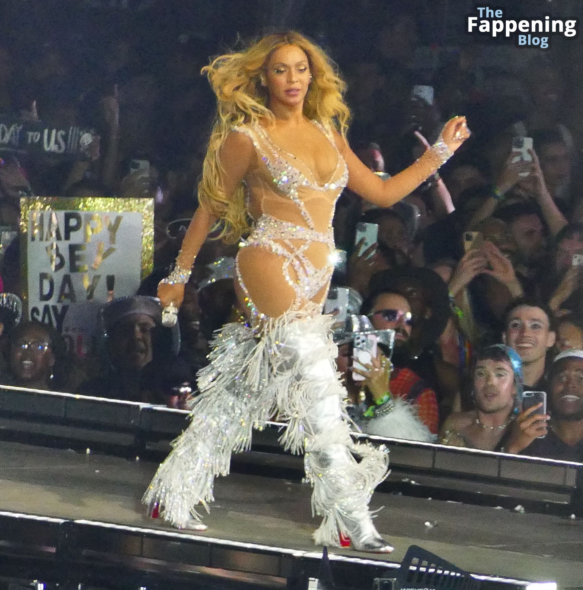 Beyoncé-Sexy-49-The-Fappening-Blog.jpg
