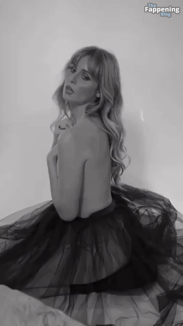戴安娜维克斯裸体 sexy revamp magazine video