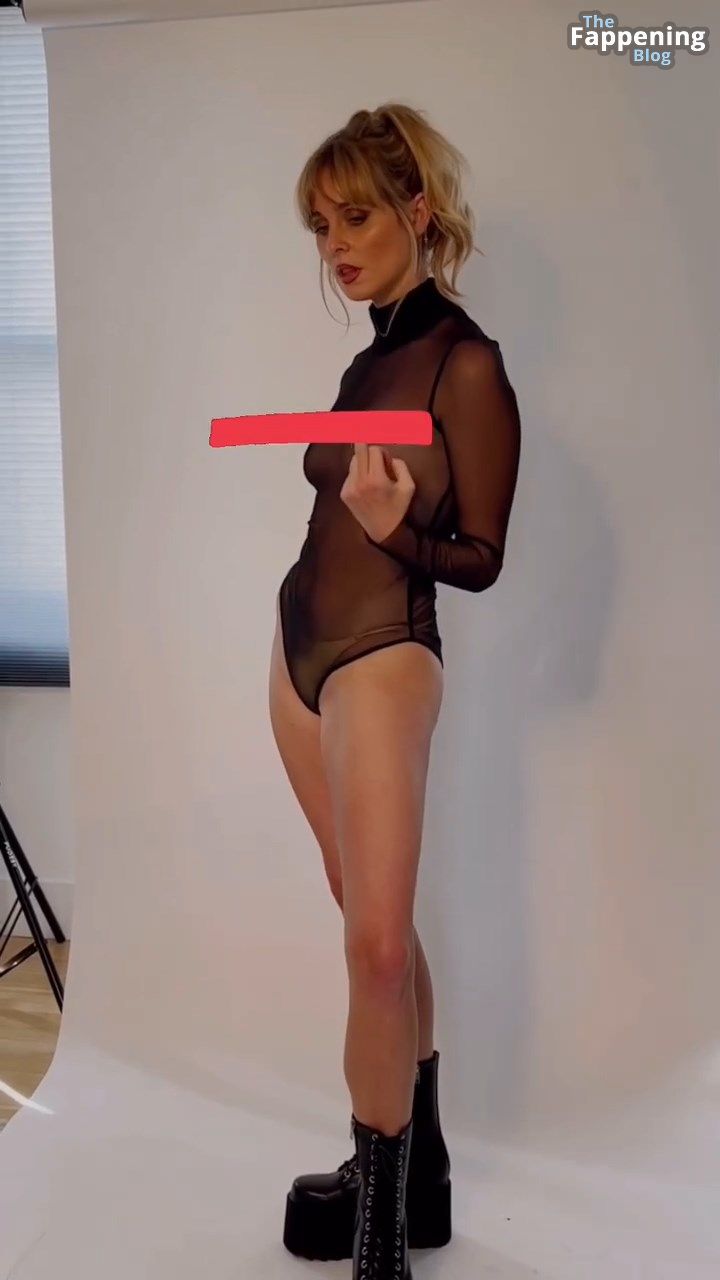 戴安娜维克斯裸体 sexy revamp magazine video