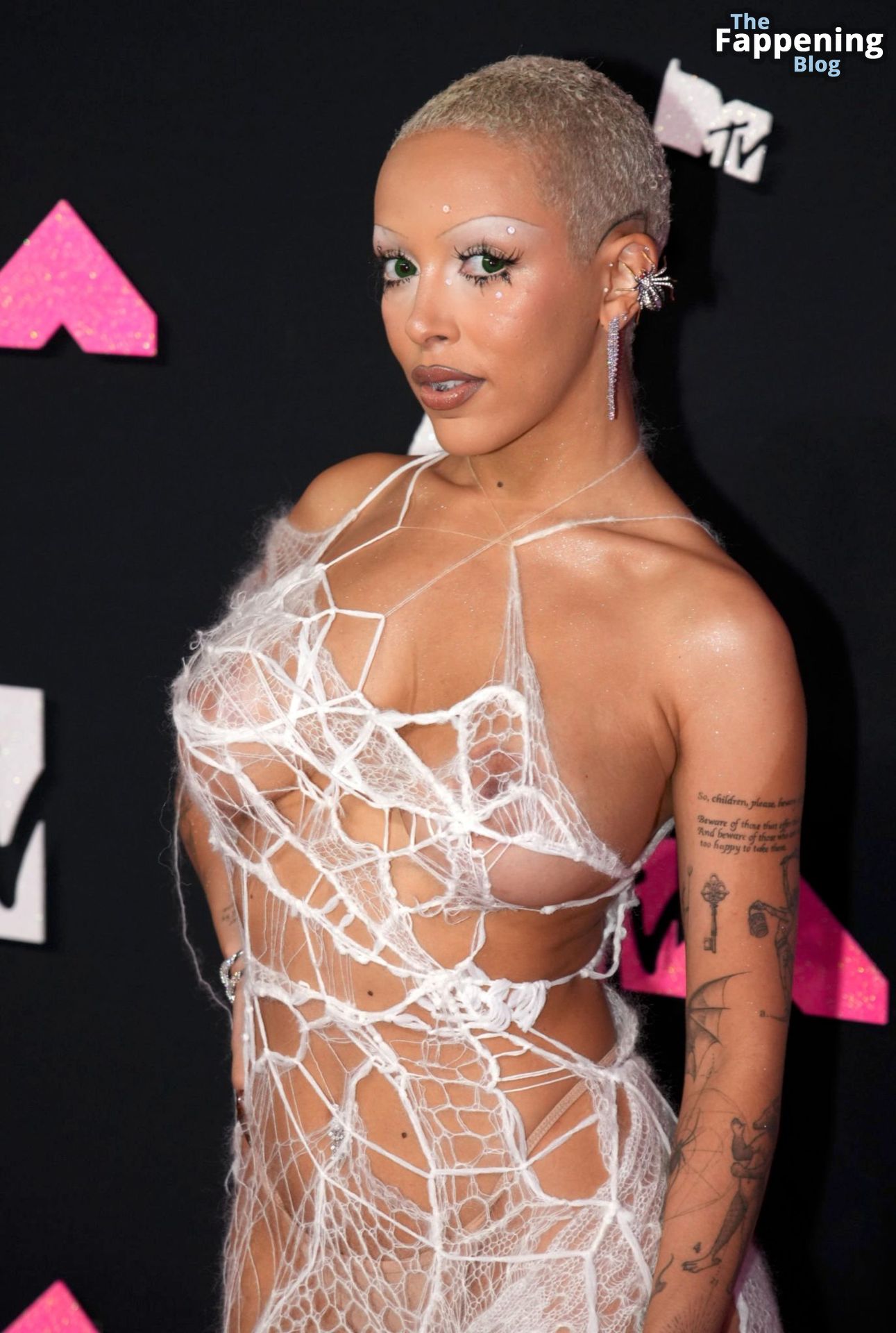 Doja Cat Displays Some Nudity at the 2023 MTV Video Music Awards (107 New Photos)