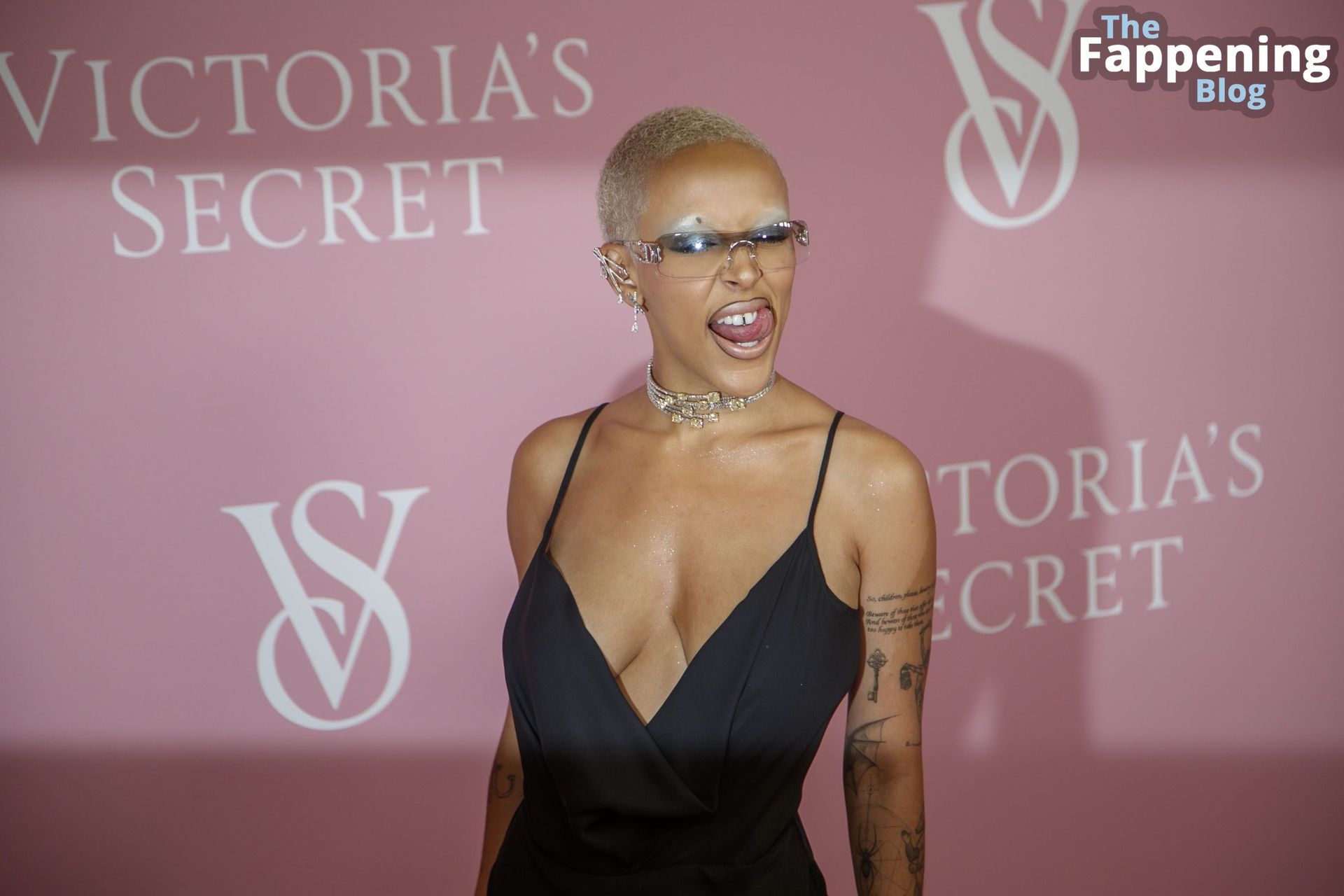 Doja Cat Displays Her Tits at Victoria’s Secret World Tour in New York (33 Photos)