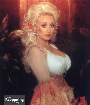 Dolly Parton / dollyparton Nude Leaks Photo 92